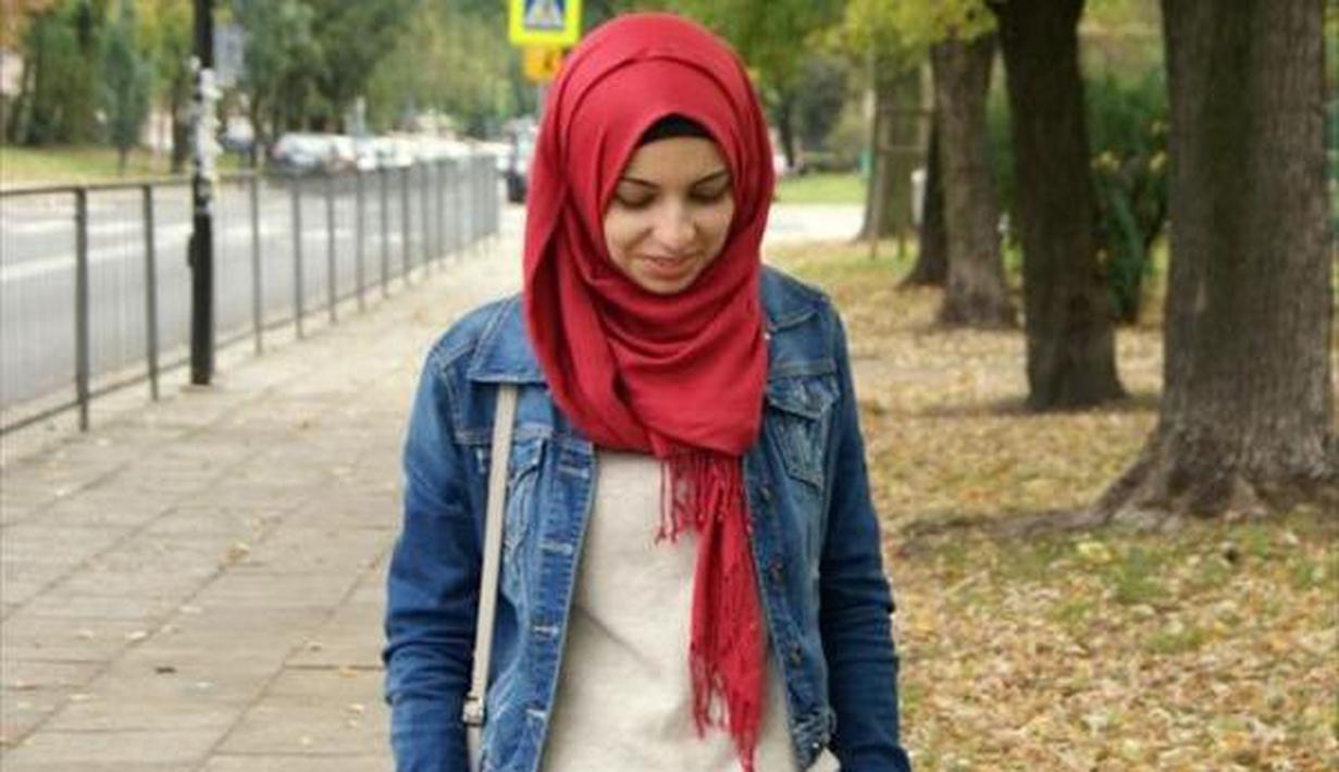12 Ide Gaya Kece Hijab Anak Muda Untuk Gadis Remaja Fimela Fimelacom