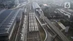 Suasana Depo MRT Lebak Bulus, Jakarta, Senin, (12/7/2021). PT MRT Jakarta (Perseroda) mewajibkan penumpang membawa dokumen perjalanan, termasuk Surat Tanda Registrasi Pekerja (STRP) untuk mendukung penerapan Pemberlakuan Pembatasan Kegiatan Masyarakat atau (PPKM) Darurat. (Liputan6.com/Johan Tallo)