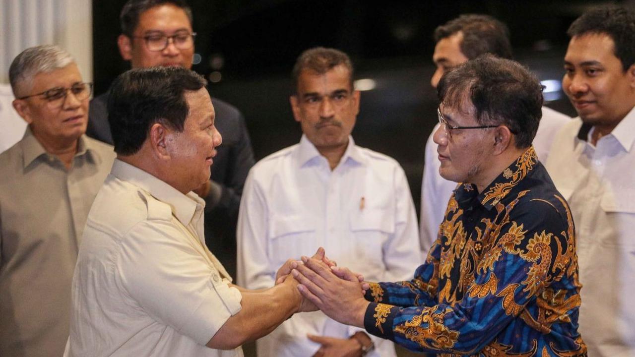 "Tapi tampaknya, dalam penalaran saya, itu tidak dipenuhi dalam kualifikasi dan kriteria yang dimiliki oleh calon dari PDI Perjuangan," jelasnya.
