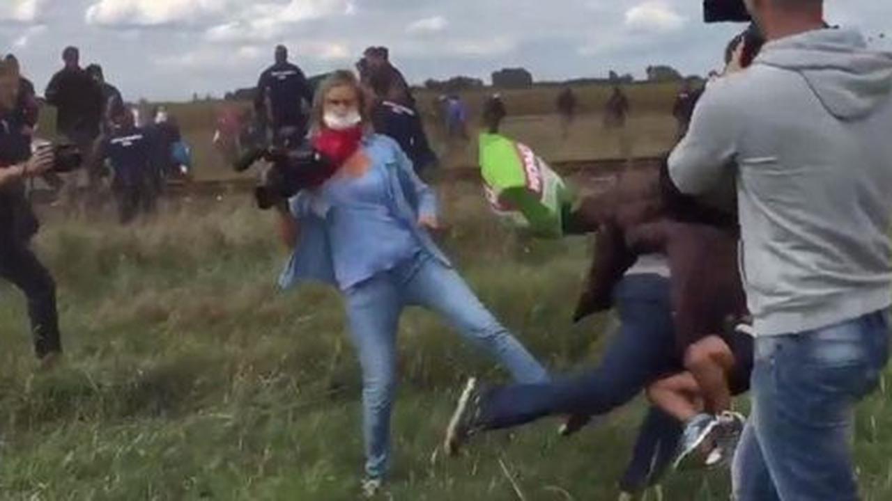 Juru kamera jahat asal Hungaria dikecam usai tendang pengungsi