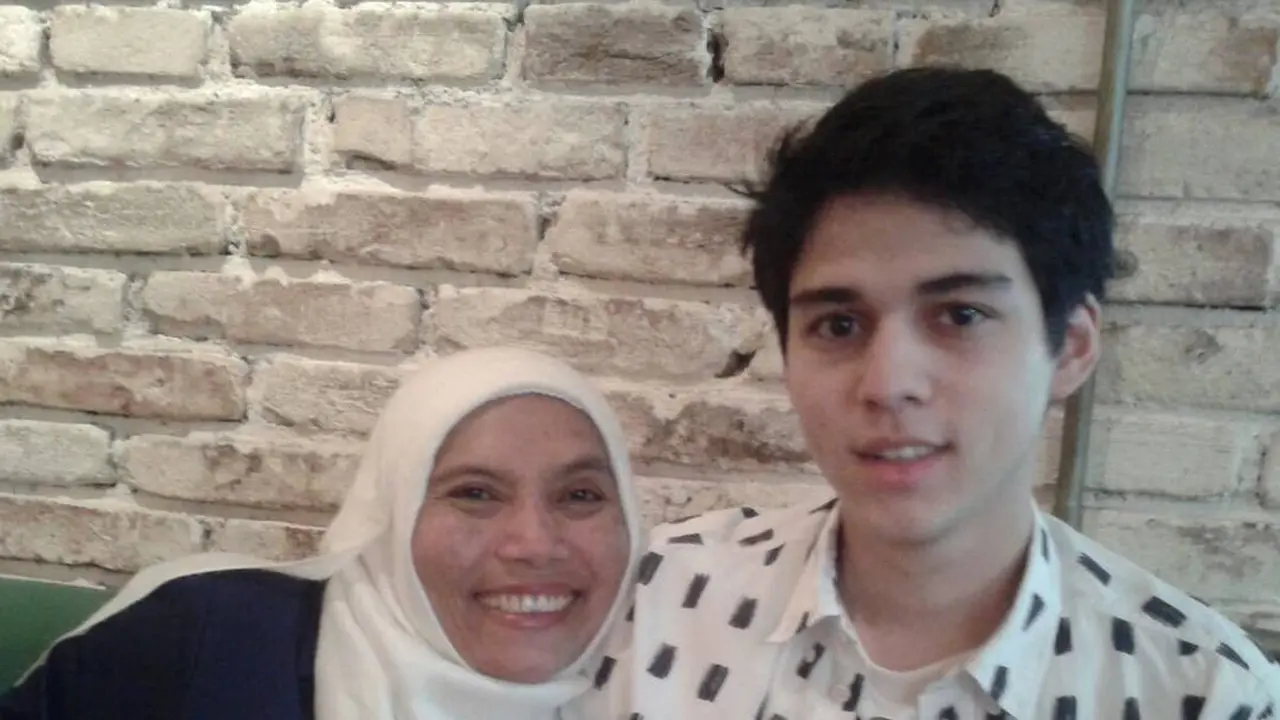 7 Momen Kebersamaan Maxime Bouttier dengan Ibundanya yang Sudah Meninggal
