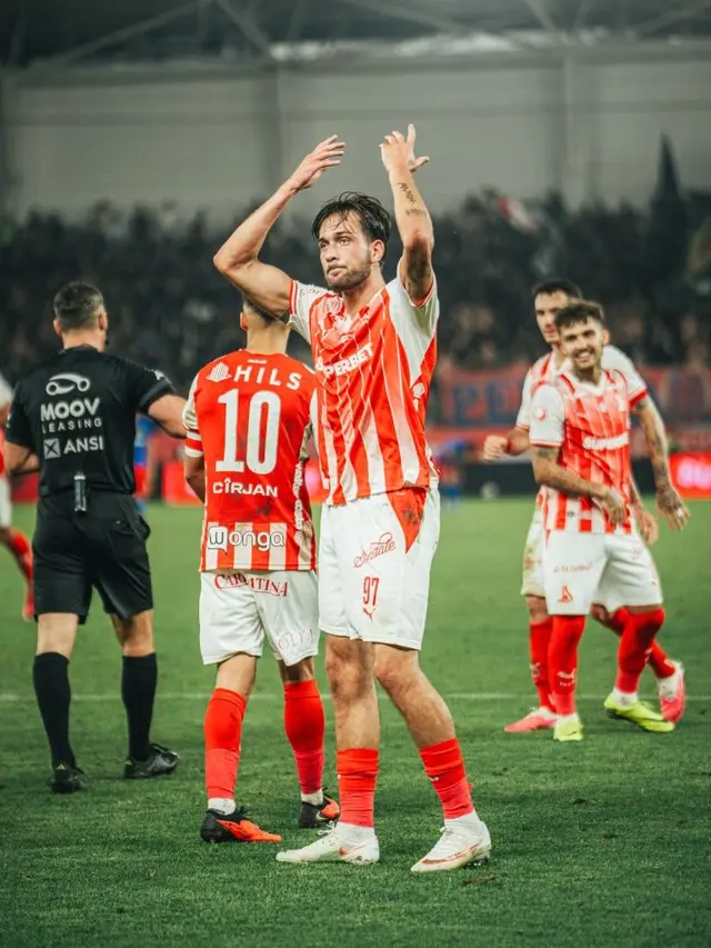 Striker Dinamo Bucaresti, Dean Zandbergen.