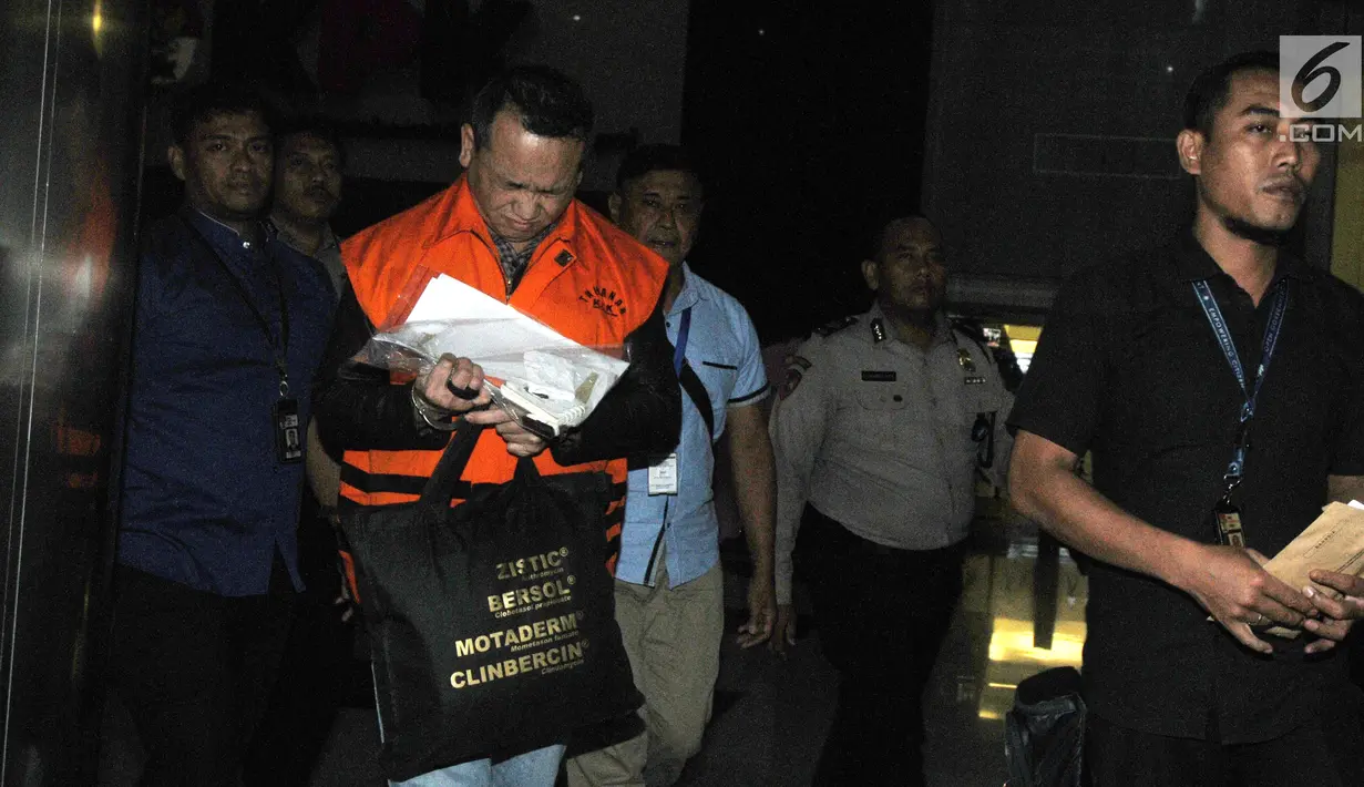 Jaksa Kejaksaan Negeri Yogyakarta Eka Safitra usai menjalani pemeriksaan 1x24 jam pascaterjaring OTT, Gedung KPK, Jakarta, Selasa (20/8/2019). Eka diduga menerima suap dari Direktur Utama PT Manira Arta Mandiri (Mataram) Gabriella Yuan Ana terkait lelang proyek. (merdeka.com/Dwi Narwoko)