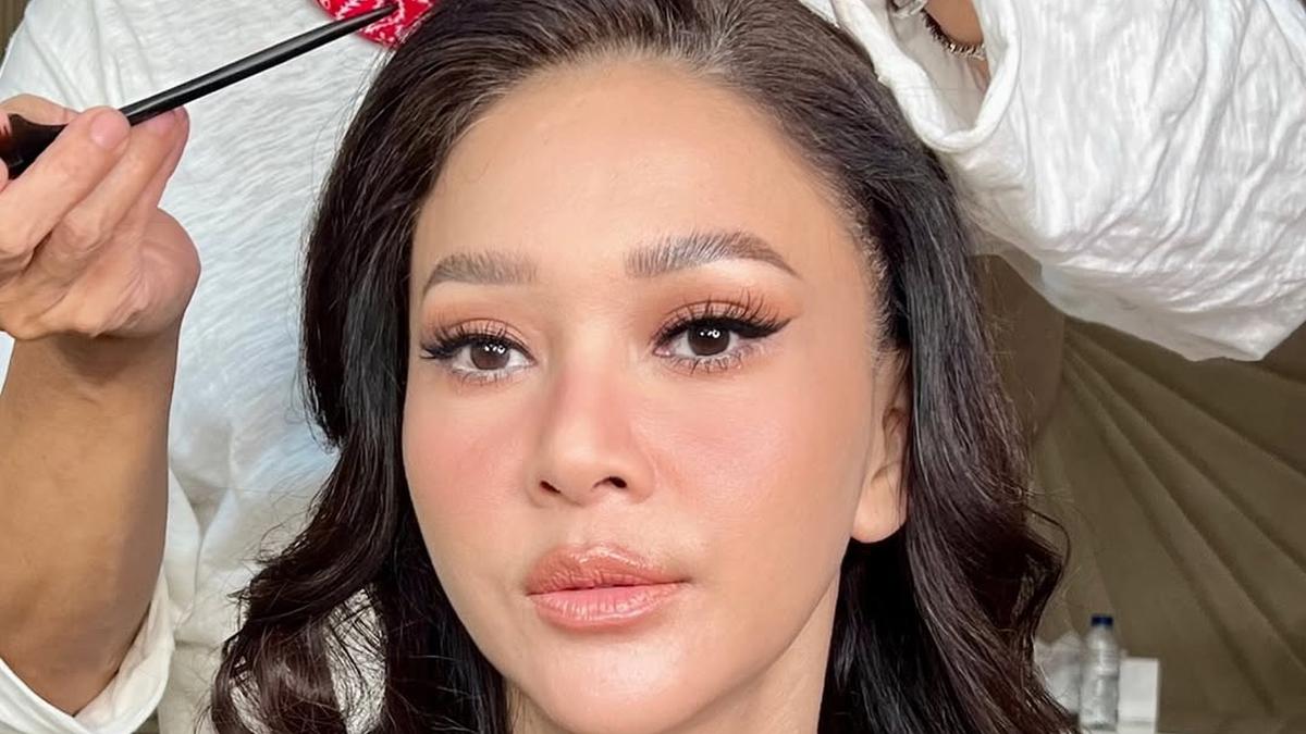 Potret Maia Estianty Sebelum dan Sesudah Make Up Pengajian dan Siraman Al Ghazali, Cantik Bikin Pangling