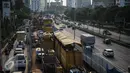 Gubernur DKI Jakarta, Basuki Tjahaja Purnama  (Ahok) menyatakan, pembebasan lahan yang sulit membuat pembangunan MRT Jakarta yang sedang digarap saat ini mengalami sedikit kendala, Jakarta, Senin (28/3/2016). (Liputan6.com/Faizal Fanani)