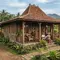 8 Desain Rumah Kampung dengan Kayu dan Batu Alam, Nyaman untuk Masa Tua