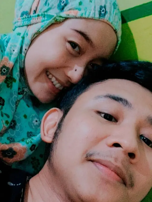 Dikaruniai Anak Pertama, Ini 6 Momen Manis Ega Noviantika dan Rafly D'Academy