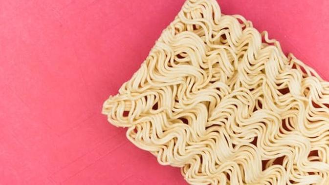 Cara Membuat Mi Instan Carbonara yang Viral di TikTok ...