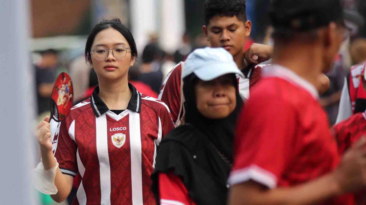 FOTO: Ribuan Suporter Padati GBK, Beri Dukungan Penuh Timnas Indonesia
