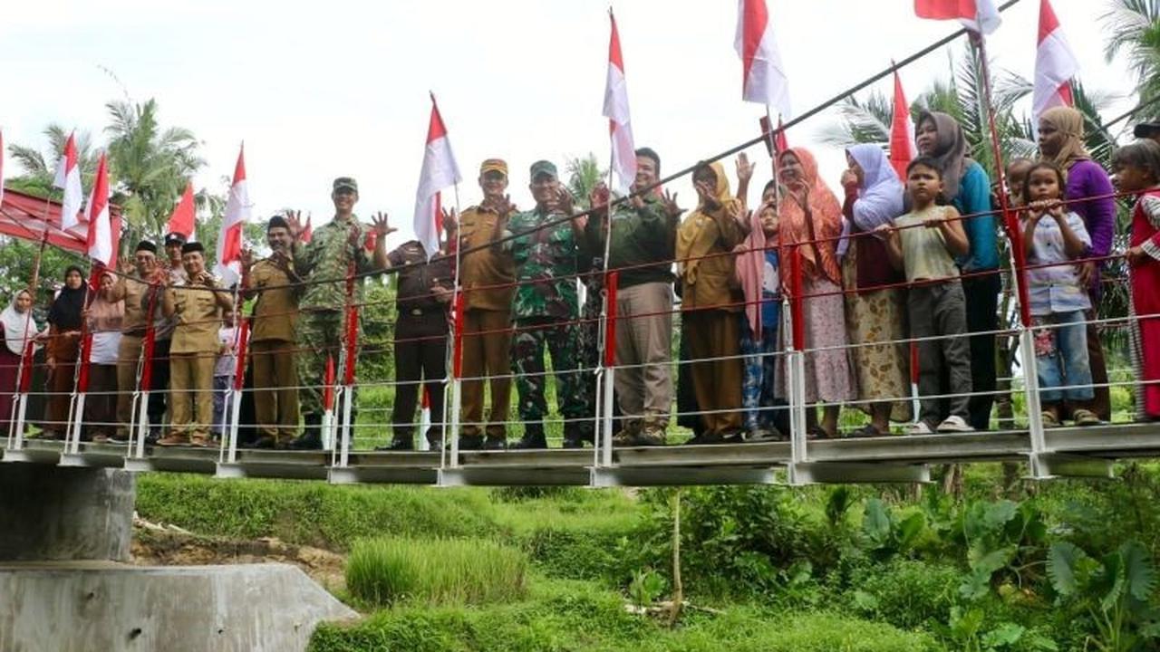 Jembatan Garuda TNI Dongkrak Ekonomi Warga Baros, Permudah Aksesibilitas
