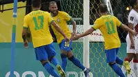 Neymar berselebrasi usai mencetak gol kedua Brasil ke gawang Peru dalam pertandingan kualifikasi Piala Dunia 2022 Qatar di Pernambuco Arena, Recife, Brasil, Jumat, 10 September 2021. (AP Photo/Andre Penner)