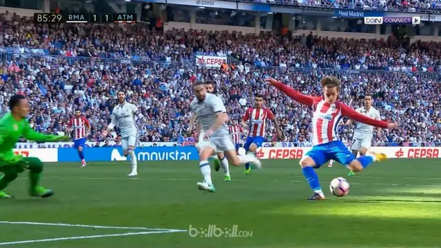 Berita video Real Madrid gagal menang karena gol striker Atletico Madrid, Antoine Griezmann. This video presented by BallBall.