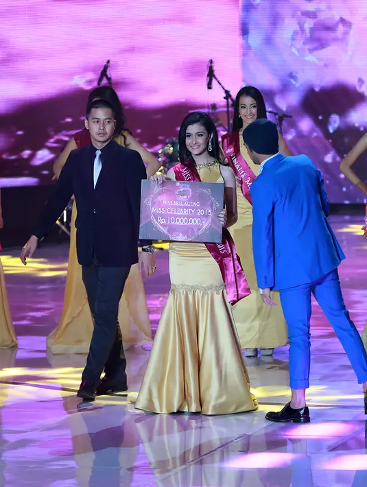 Miss Celebrity Best Acting jatuh pada Talita perempuan cantik yang berasal dari Jakarta. Pemilik nama lengkap Talita Curtis Winn akhirnya mendapat gelar tersebut setelah melalui beberapa tes. (Deki Prayoga/Bintang.com)