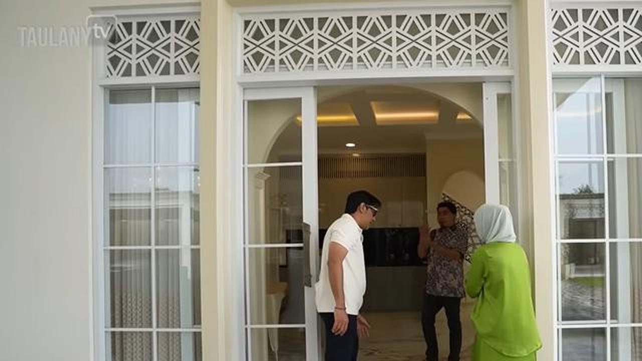 7 Potret Ruang Makan di Rumah Ustaz Solmed, Desainnya Mewah dan Cocok untuk Keluarga Modern