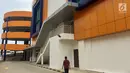 Penampakan gedung Pasar Senen Blok III yang terlihat dari luar, Jakarta Pusat, Jumat (29/12). Menurut pengelola pasar tersebut kini dibangun dengan desain yang lebih modern. (Liputan6.com/Immanuel Antonius)