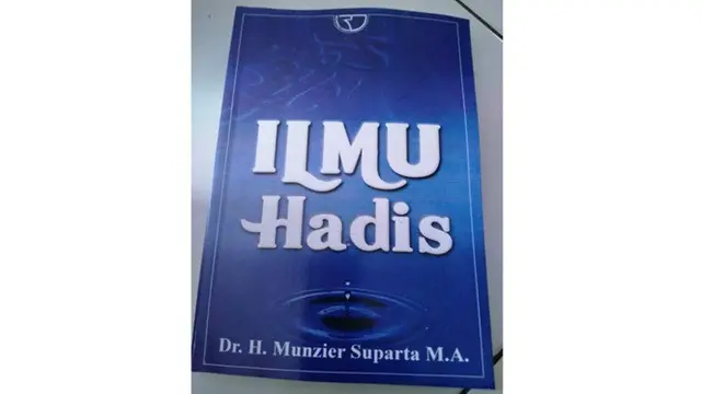 Ilustrasi Buku Hadits (sumber: sophee)