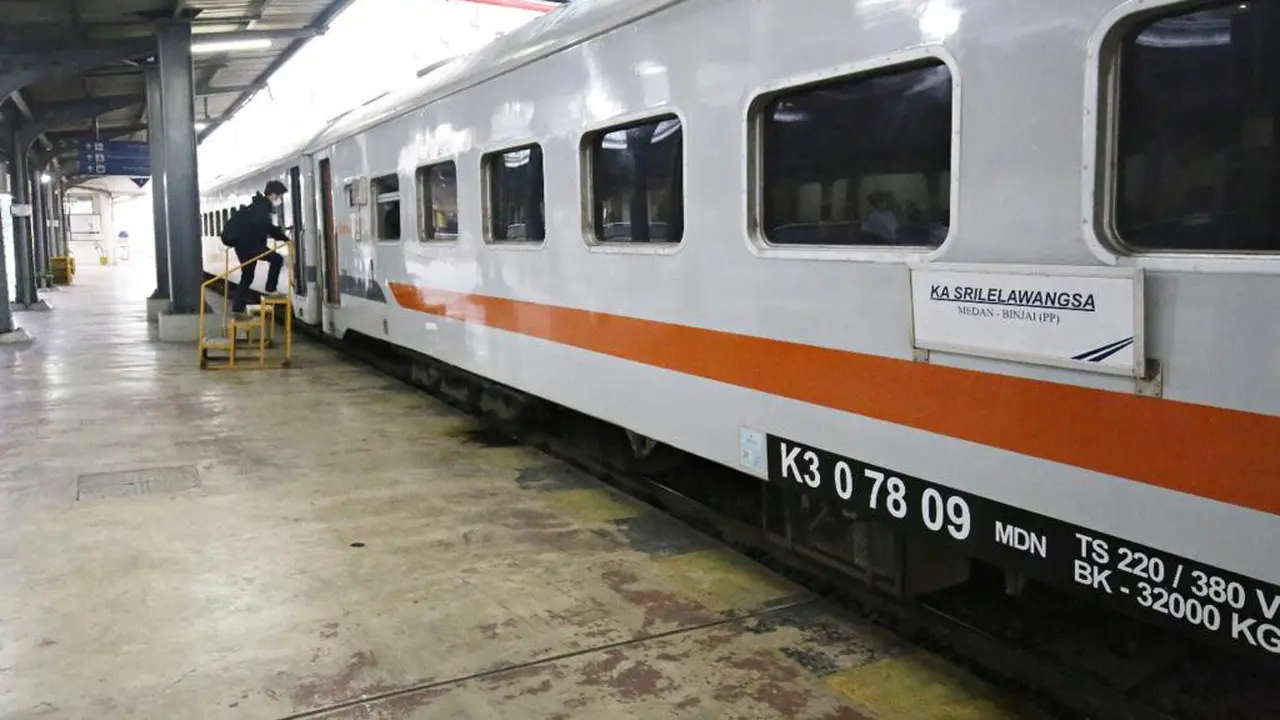 Kereta Api Srilelawangsa