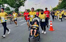 FOTO: Run To Hero Meriahkan CFD Jakarta, Ajak Ayah Lebih Terlibat dalam Pengasuhan