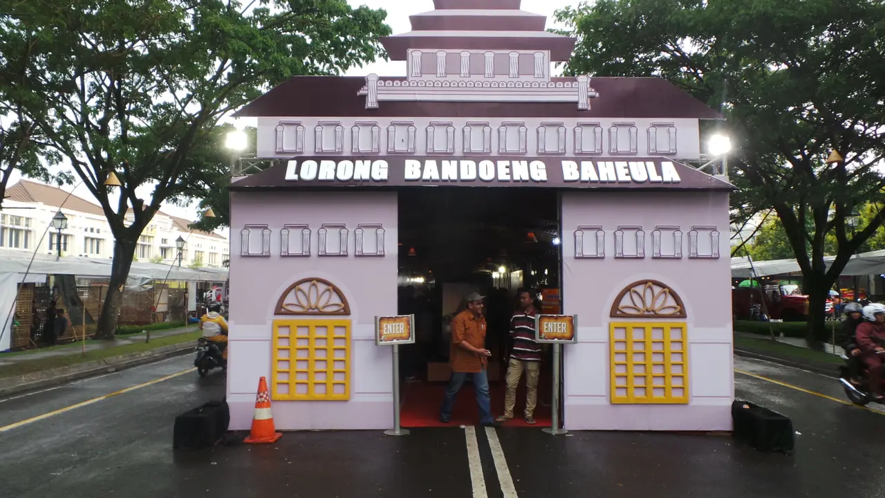Mesin Waktu Itu Bernama Festival Bandung Baheula