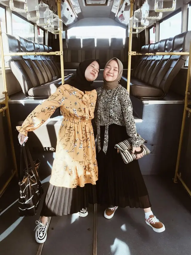 Nissa Sabyan dan Iin Fadillah