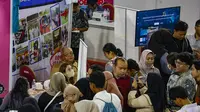 Pemerintah Provinsi (Pemprov) DKI Jakarta menargetkan 1.530 orang bisa mendapat pekerjaan melalui bursa kerja (job fair) yang mulai diadakan rutin setiap bulan di tingkat kecamatan. (merdeka.com/Arie Basuki)