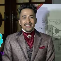 Irfan Hakim menjadi pembawa acara di resepsi pernikahan Gilang Dirga dan Adiezty Fersa. Irfan juga mengetahui bagaimana percintaan Gilang dan Adiezty. 