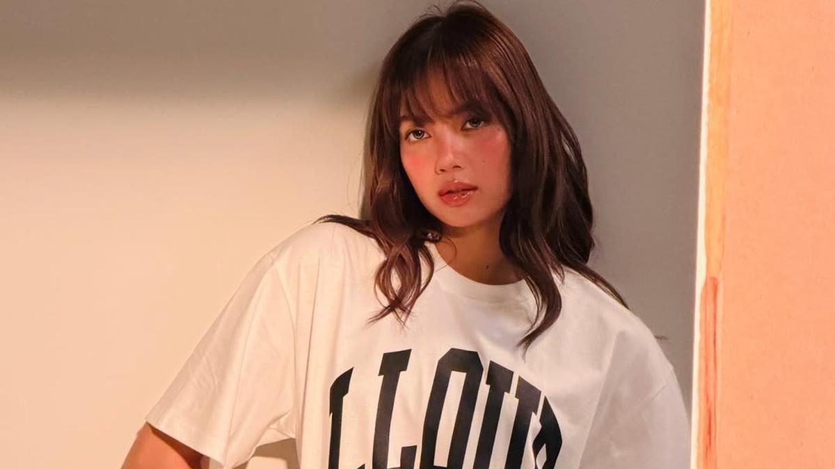 Pesona Lisa BLACKPINK dengan Sunburn Blush, Tren Makeup yang Lagi Digandrungi