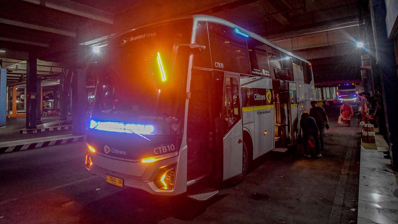 FOTO: Merasakan Sensasi Kenyamanan Bus AKAP Premium Jakarta-Madiun