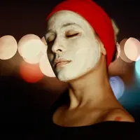 Noda bekas jerawat bikin kamu nggak pede? Kamu bisa menggunakan beberapa cara efektif ini untuk menyamarkannya lho. (Ilustrasi: Pexels.com)