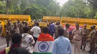 Gerakan Kecoak Guncang India, Desak Menteri Pendidikan Mundur
