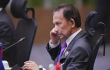 Sultan Hassanal Bolkiah Dilarikan ke Rumah Sakit Saat Hadiri KTT ASEAN di Malaysia, Ini Penyebabnya