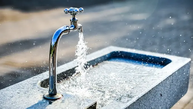 Ilustrasi penyaringan air bersih