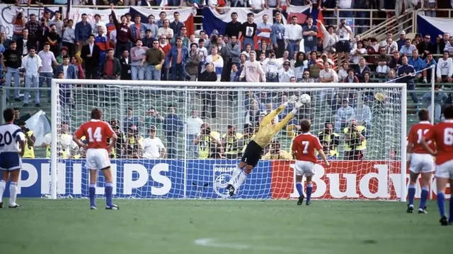 Michal Bilek penalti Panenka Piala Dunia 1990