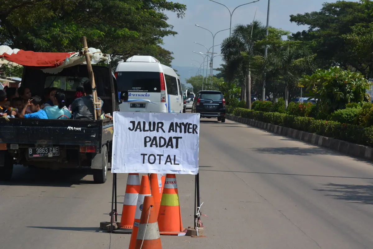 anyer macet total