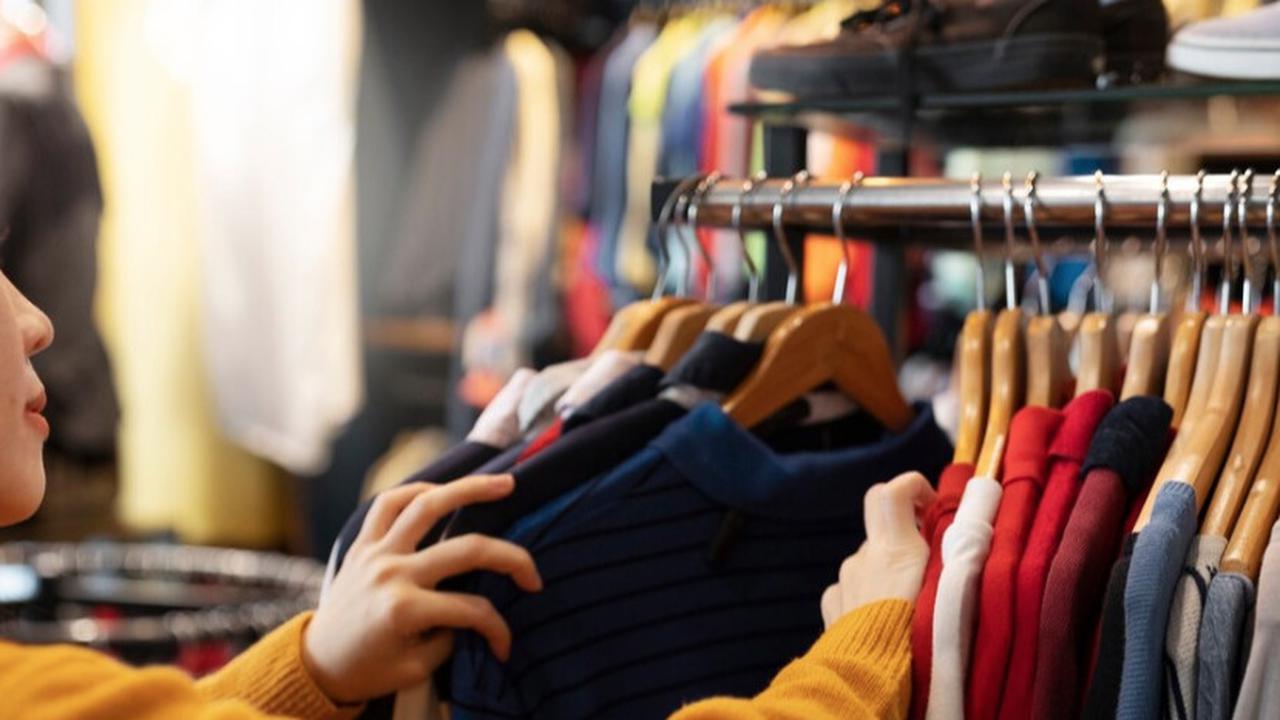 Thrifting: Solusi Ramah Lingkungan atau Masalah Tersembunyi?