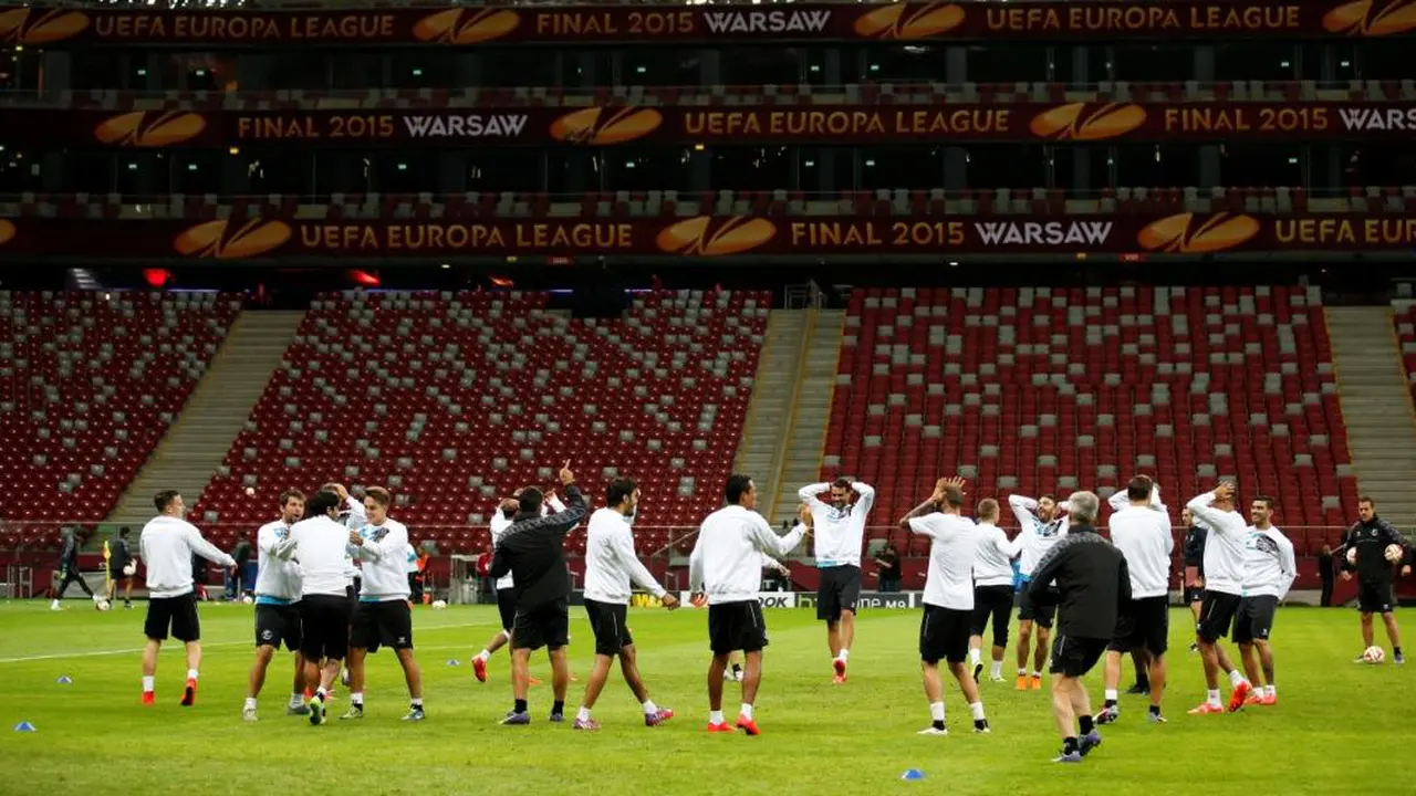 Jelang Final Liga Europa Sevilla Jajal Stadion Narodowy