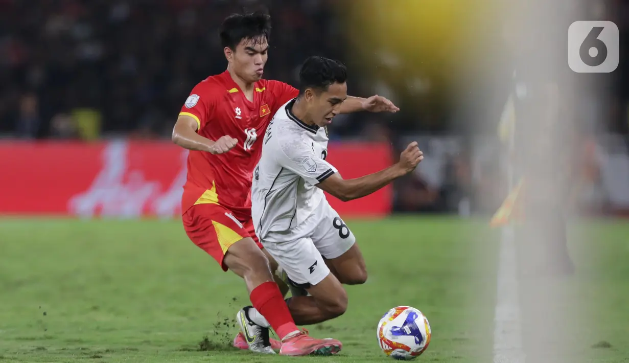 Memasuki babak kedua, Timnas Indonesia tampil dominan. (Liputan6.com/Helmi Fithriansyah)