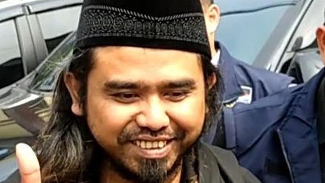 Polisi Amankan Gus Samsudin Terkait Konten Suami Istri Boleh Tukar Pasangan!