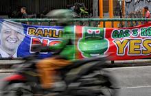 FOTO: Paska Kelangkaan Gas LPG 3 Kg, Spanduk Kekecewaan Warga Bermunculan di Sejumlah Jalan Ibukota Jakarta