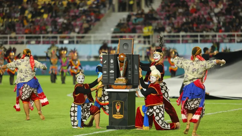 Juara Piala Presiden 2024, Arema Malang. Sinar Mas turut mendukung gelaran pra-musim ini (foto: Panitia Piala Presiden 2024).