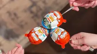 Cokelat Telur Kinder Joy disinyalir terkontaminasi Salmonella sehingga ditarik peredarannya. (instagram.com/kinderus)