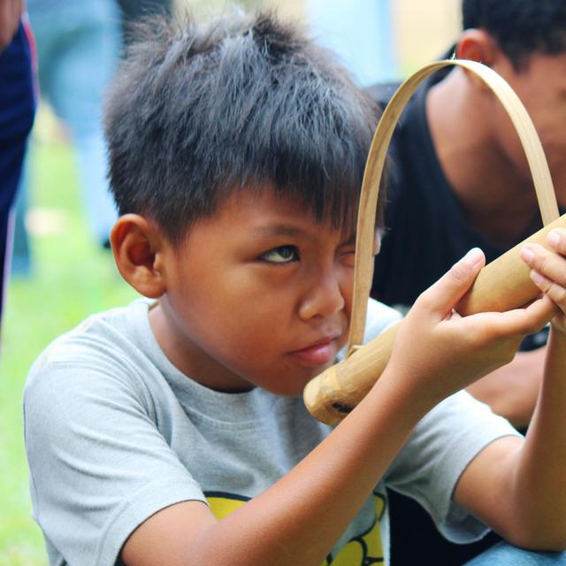 Nilai Nilai Yang Terdapat Pada Permainan Dhingklik Oglak Aglik - Gambar Permainan Tradisional Dingklik Oglak-aglik