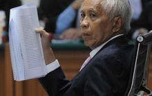 Sidang perdana, OC Kaligis dengar dakwaan JPU