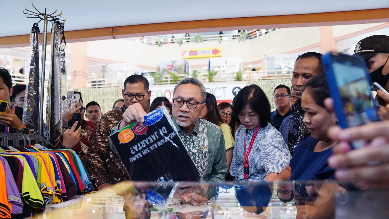 Mendag Zulkifli Hasan Tinjau Langsung Situasi Perdagangan di ITC Mangga Dua