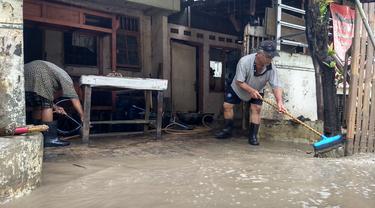 Cerita Pilu Korban Banjir di Bekasi