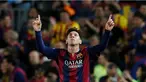 Ekspresi Lionel Messi setelah mencetak gol ke gawang Bayern Muenchen. Barcelona menang 3-0 atas Bayern Muenchen dalam semi final pertama Liga Champions. (Reuters/Albert Gea)