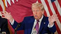 Presiden Amerika Serikat Donald Trump selama diskusi panel bisnis di Doha, Qatar, Kamis (15/5/2025). (Dok. Alex Brandon/AP)