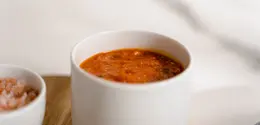 Satu saus homemade bisa menjadi pelengkap berbagai hidangan. Simak resep sederhana dengan perpaduan rasa gurih, manis, dan sedikit asam yang mudah dibuat. (Foto/Dok: Pexels)