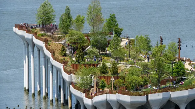 FOTO: New York Punya Taman Terapung di Tepi Sungai Hudson