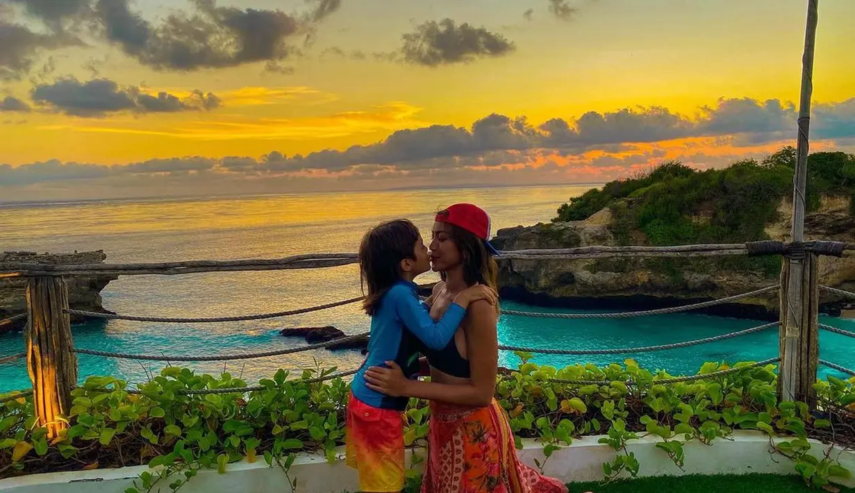 Jessica Iskandar (Instagram/inijedar)